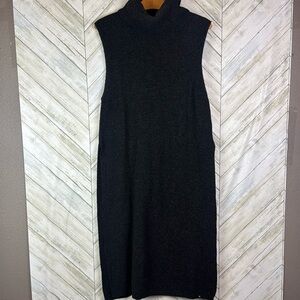 Holebrook Elegant Black Sleeveless Dress